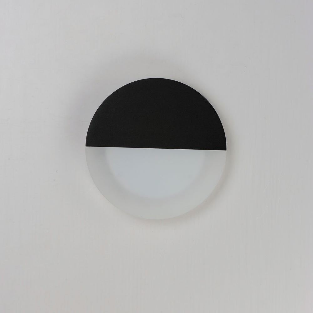 Alumilux Glow Round Outdoor LED Wall Light in Detail.