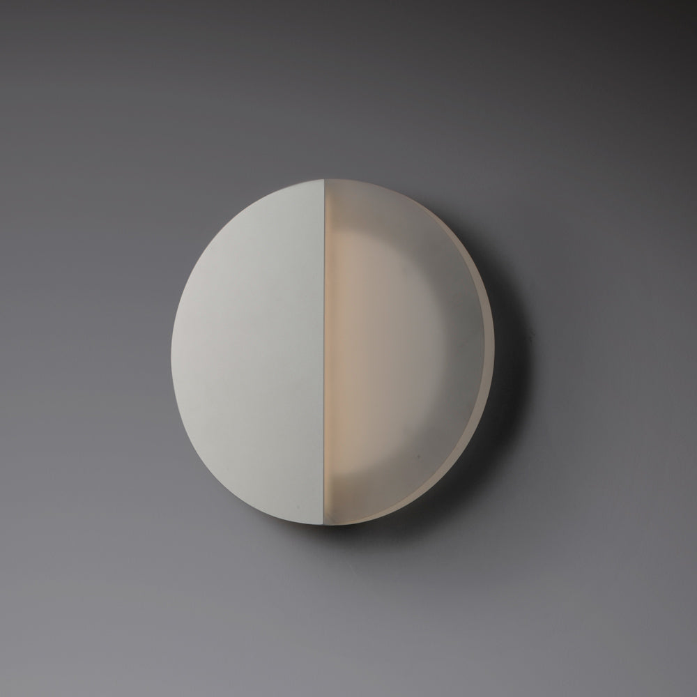 Alumilux Glow Round Outdoor LED Wall Light in Detail.