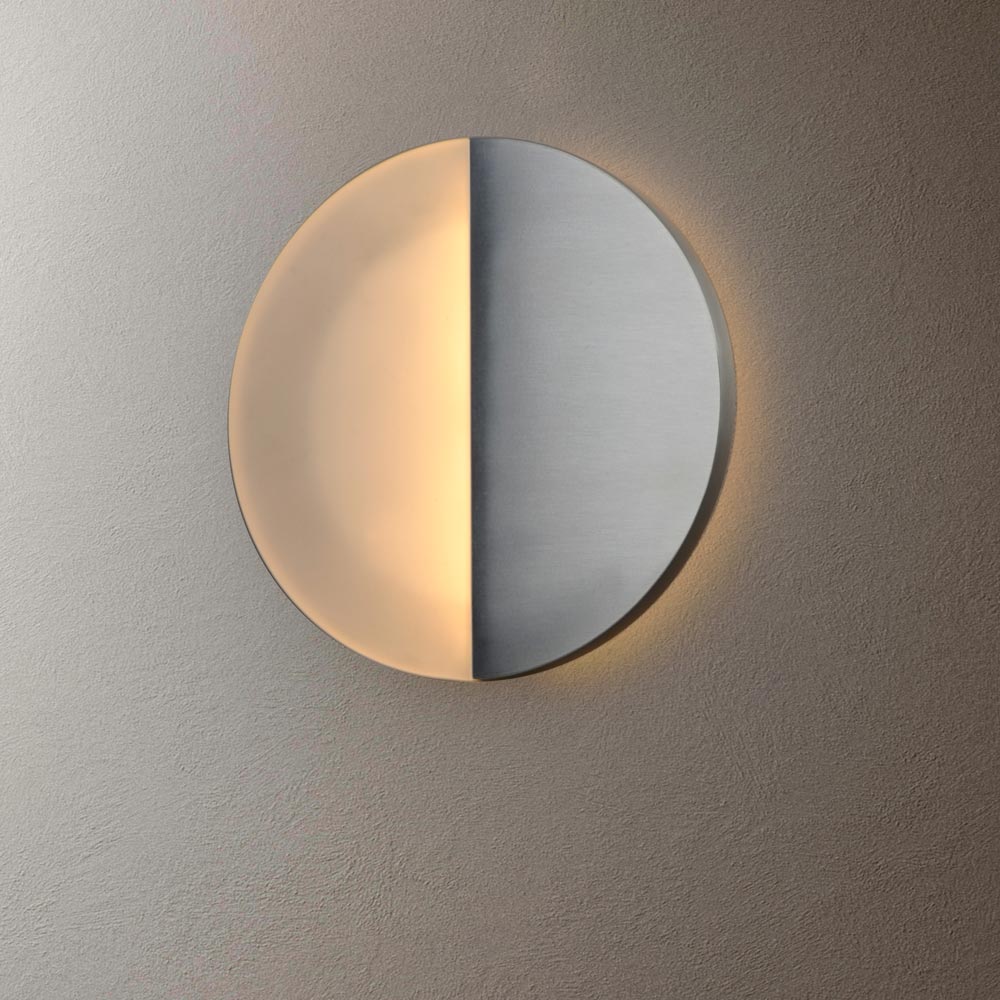 Alumilux Glow Round Outdoor LED Wall Light in Detail.