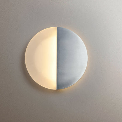 Alumilux Glow Round Outdoor LED Wall Light in Detail.