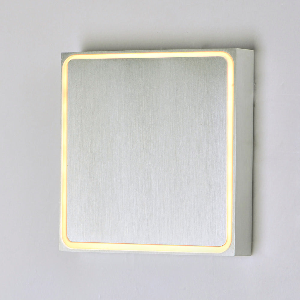 Alumilux Outline Outdoor LED Wall Light in Detail.