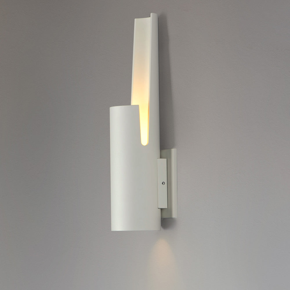 Alumilux Runway Outdoor LED Single Wall Light in Detail.
