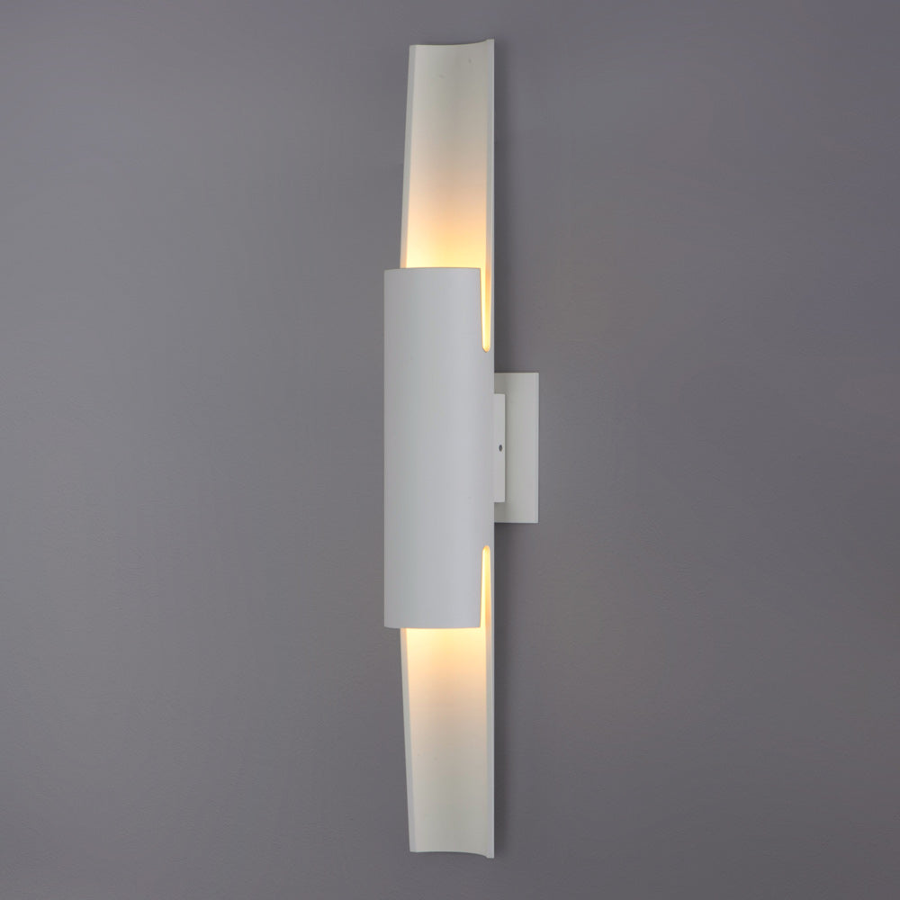 Alumilux Runway Outdoor LED Wall Light in Detail.