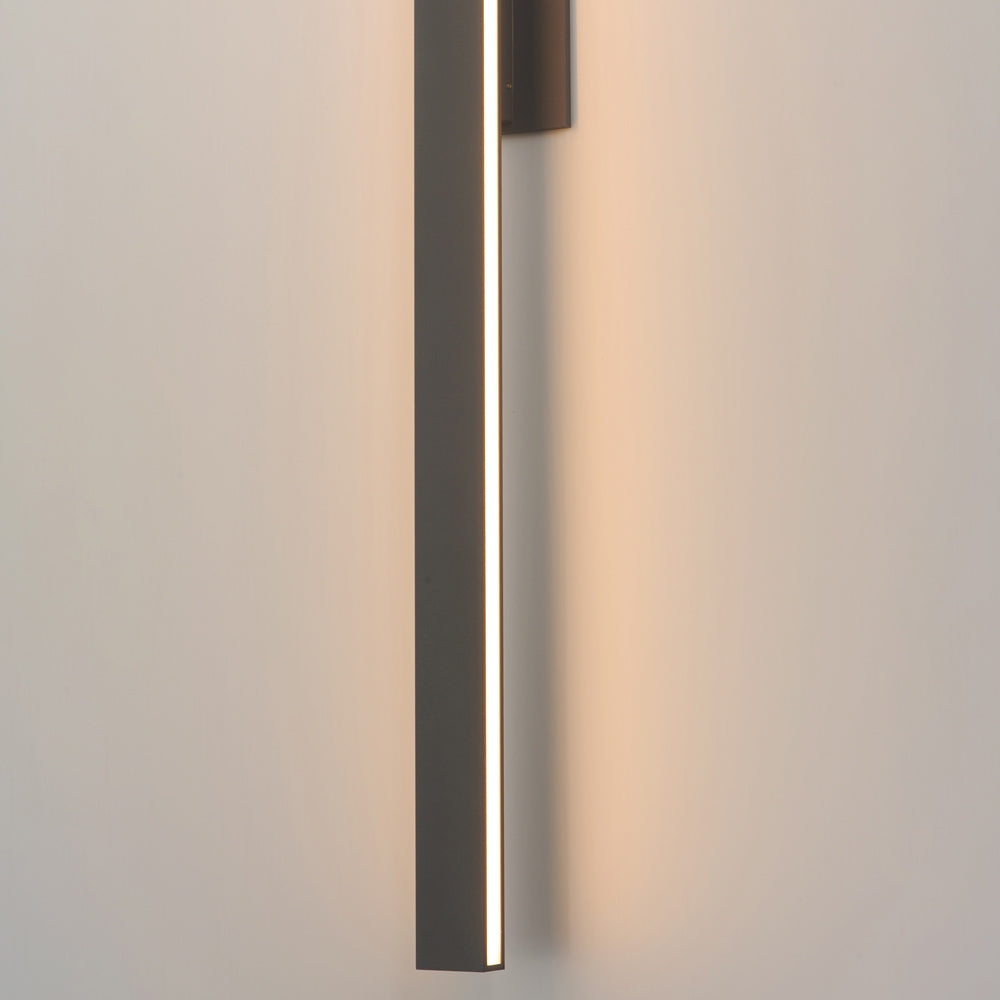 Alumilux Sideline Outdoor LED Wall Light in Detail.