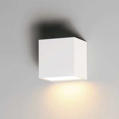 Blok Cube Outdoor LED Wall Light in Detail.