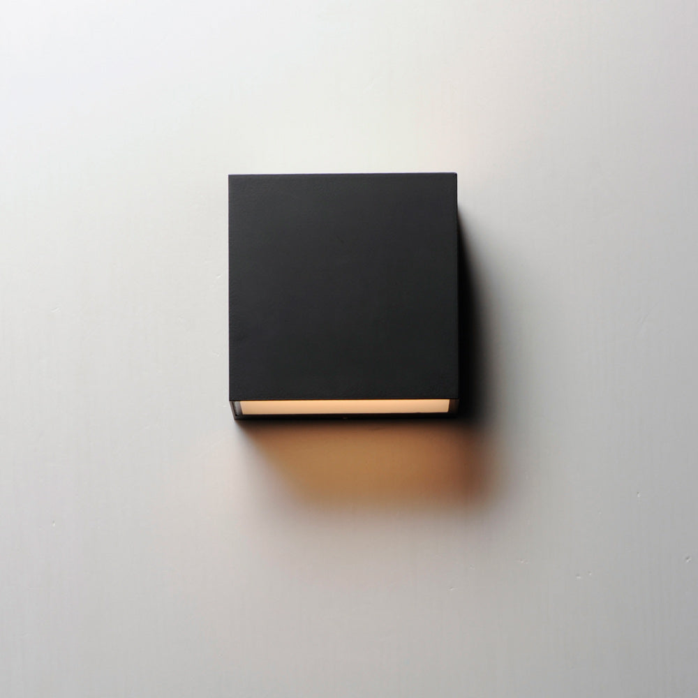Blok Cube Outdoor LED Wall Light in Detail.