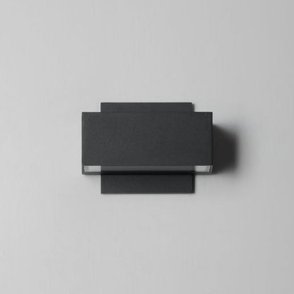 Blok Outdoor LED Wall Light in Detail.