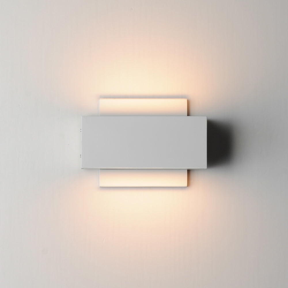 Blok Outdoor LED Wall Light in Detail.