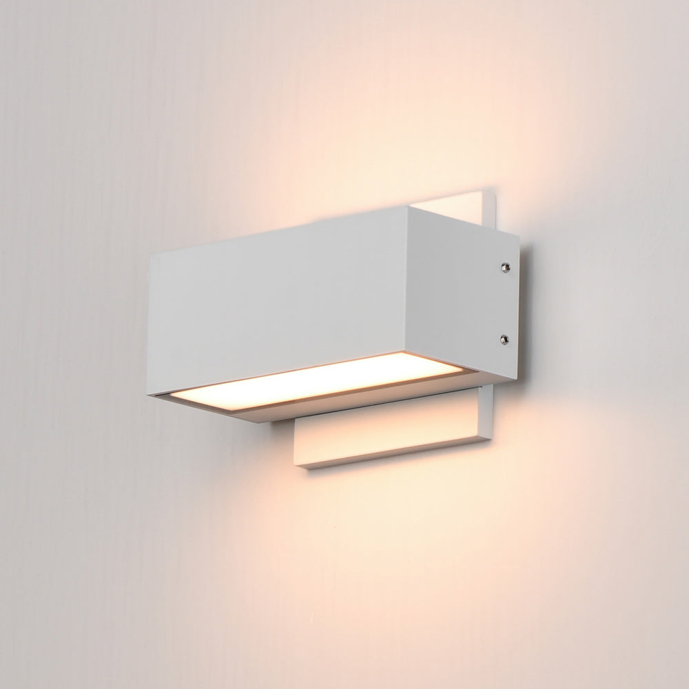 Blok Outdoor LED Wall Light in Detail.
