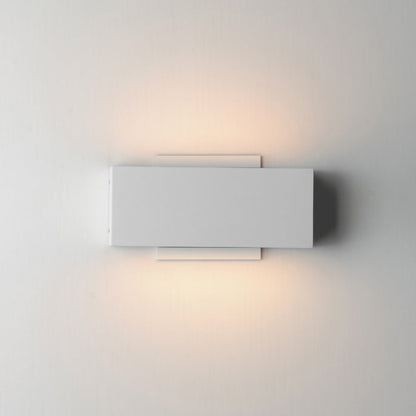Blok Outdoor LED Wall Light in Detail.