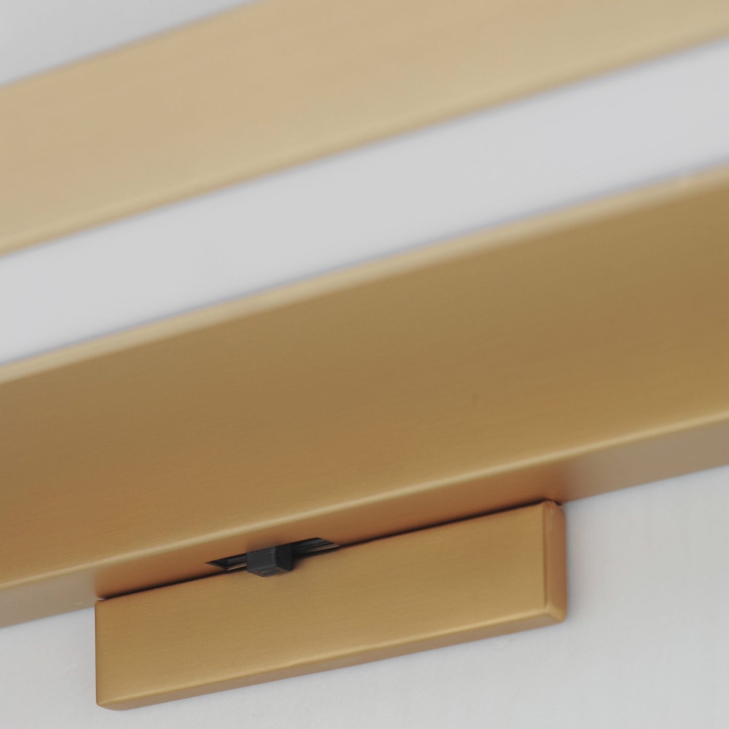 Braque LED Picture Light in Detail.