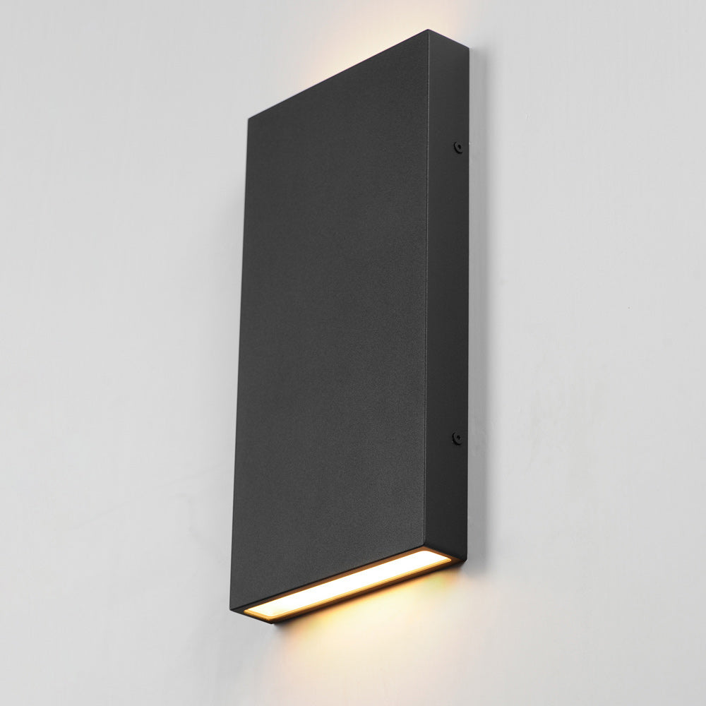 Brik Rectangular Outdoor LED Wall Light in Detail.