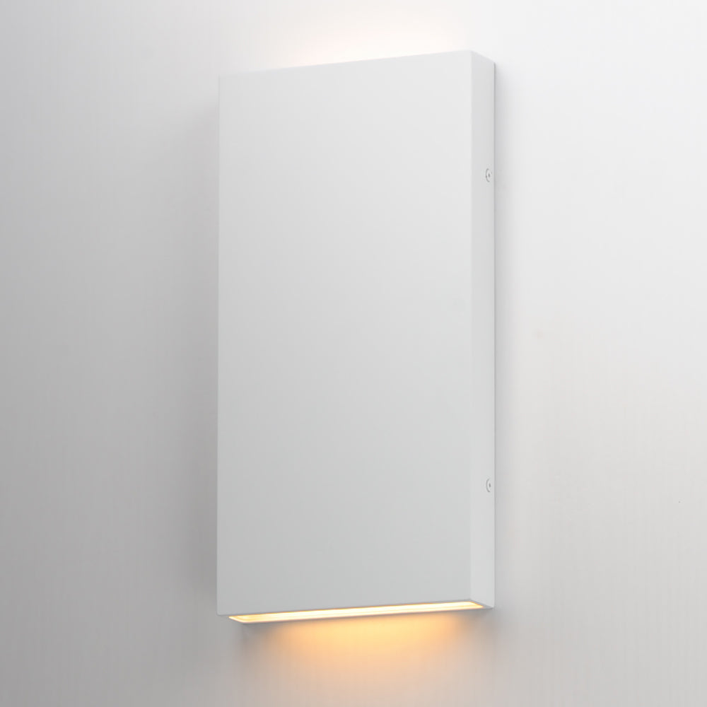 Brik Rectangular Outdoor LED Wall Light in Detail.