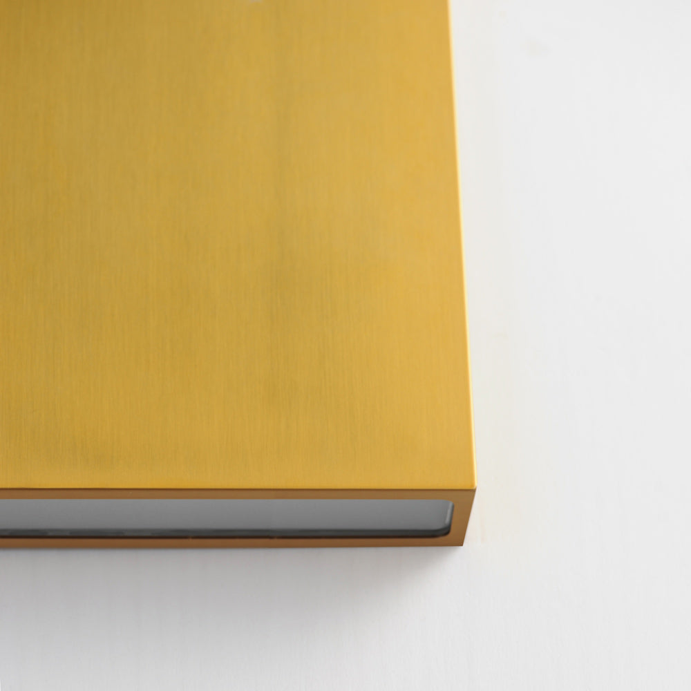 Brik Rectangular Outdoor LED Wall Light in Detail.