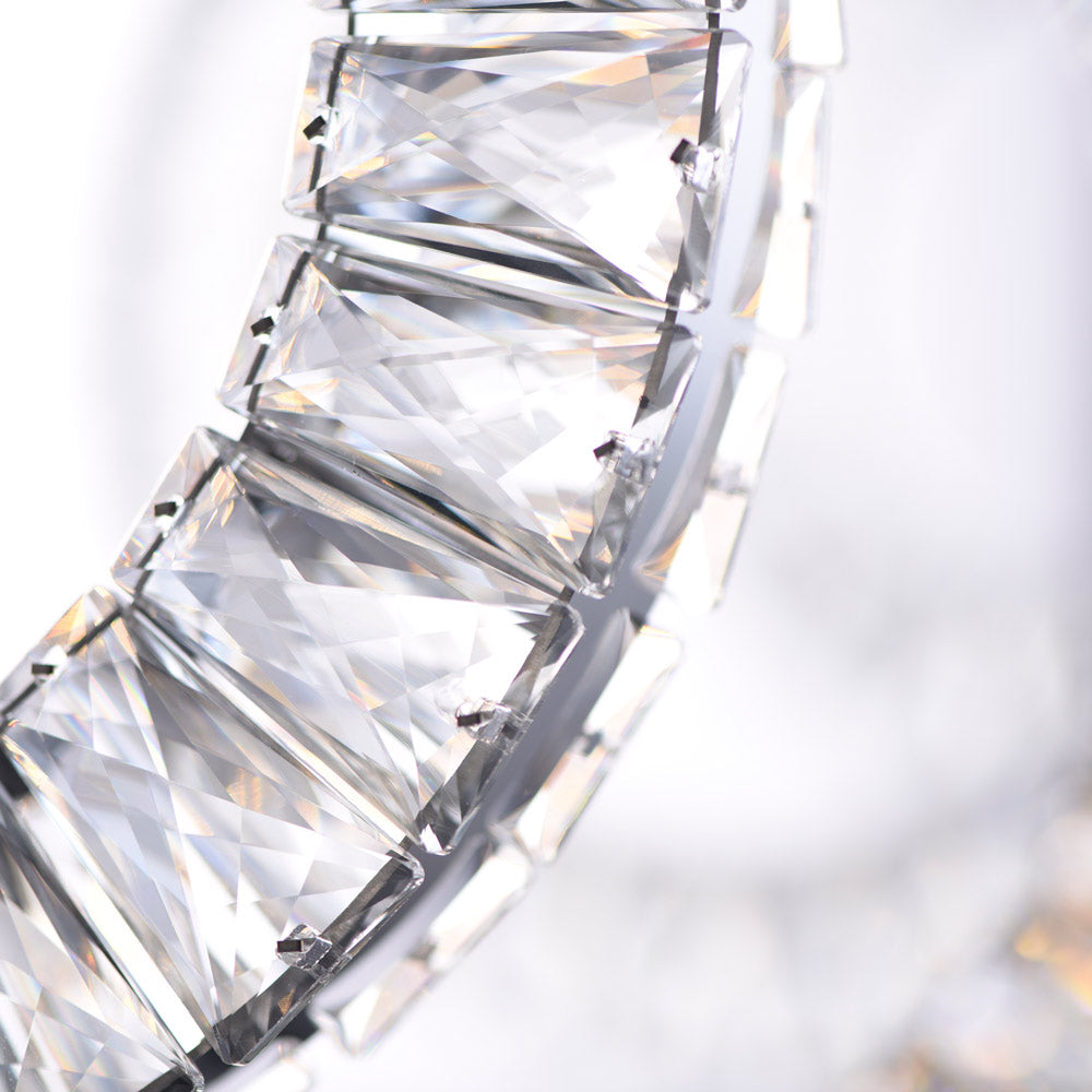 Charm LED Linear Pendant Light in Detail.