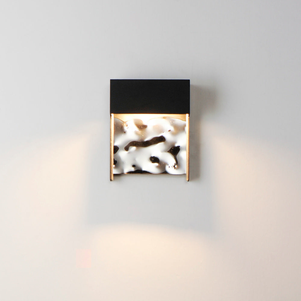 Coulee Outdoor LED Single Wall Light in Detail.