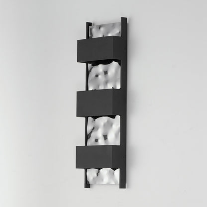 Coulee Outdoor LED Wall Light in Detail.