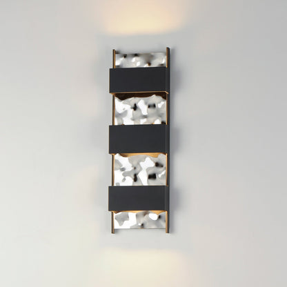 Coulee Outdoor LED Wall Light in Detail.