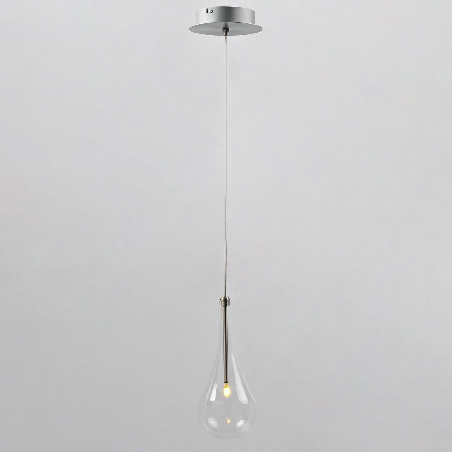 Larmes Pendant Light in Detail.