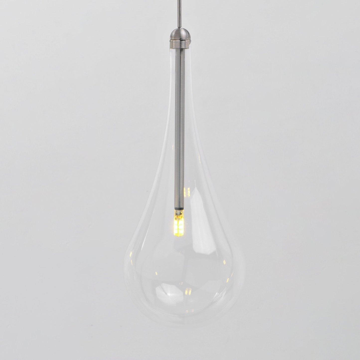 Larmes Pendant Light in Detail.