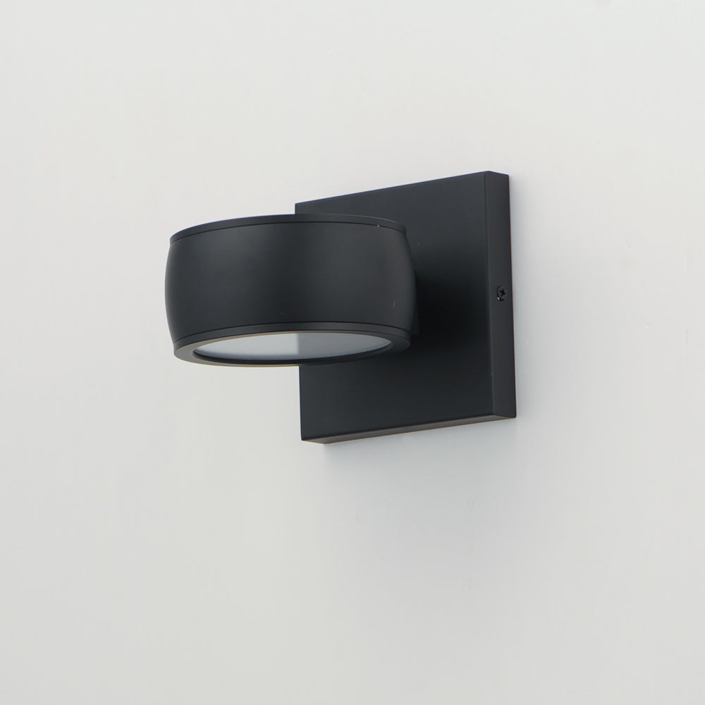 Modular Round Outdoor LED Wall Light in Detail.