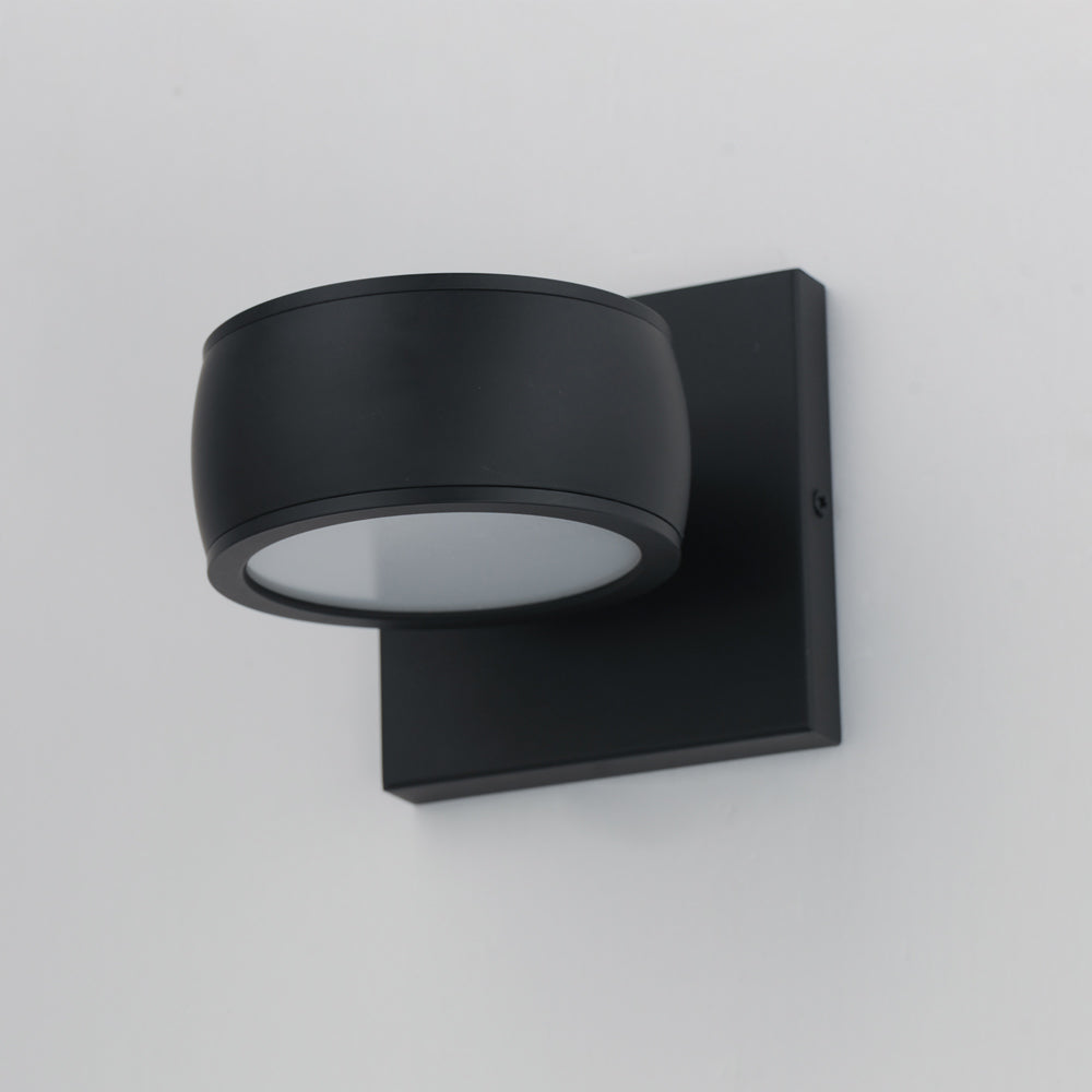 Modular Round Outdoor LED Wall Light in Detail.