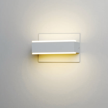 Omni LED Bath Vanity Light in Detail.