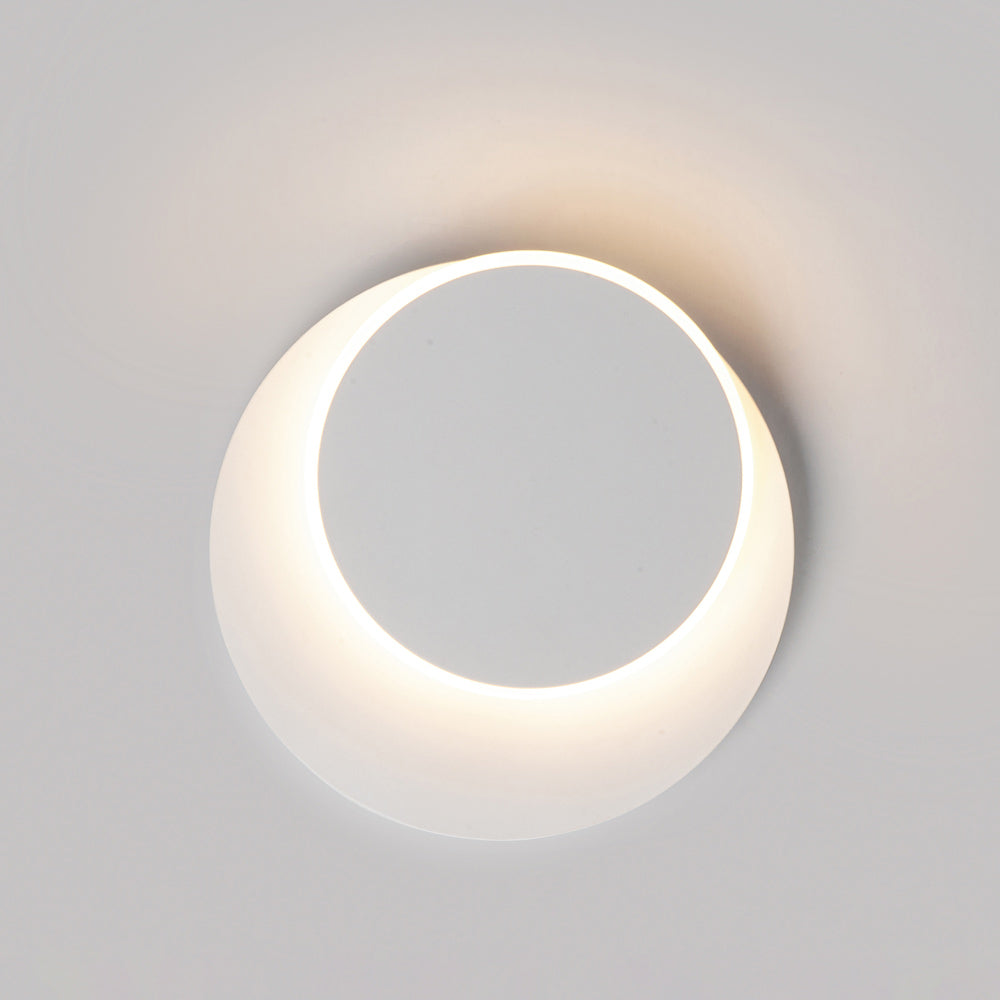 Revolver LED Ceiling / Wall Light in Detail.