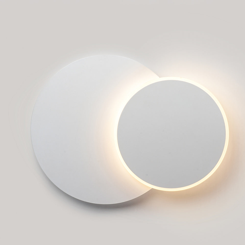 Revolver LED Ceiling / Wall Light in Detail.