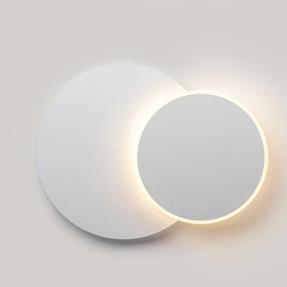 Revolver LED Ceiling / Wall Light in Detail.