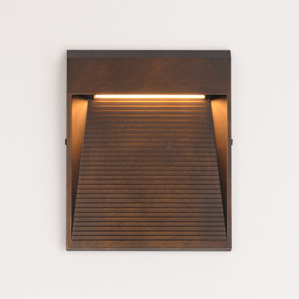 Steps Outdoor LED Wall Light in Detail.