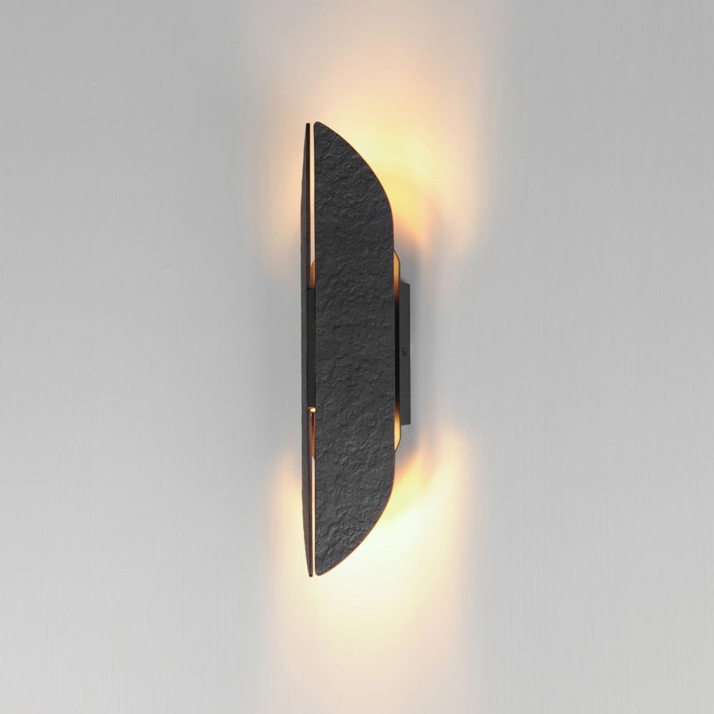 Tectonic Outdoor LED Wall Light in Detail.