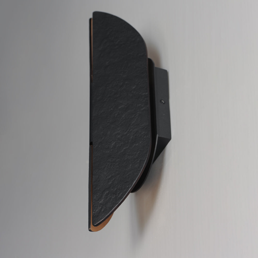 Tectonic Outdoor LED Wall Light in Detail.