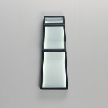 Totem Zigzag Outdoor LED Wall Light in Detail.