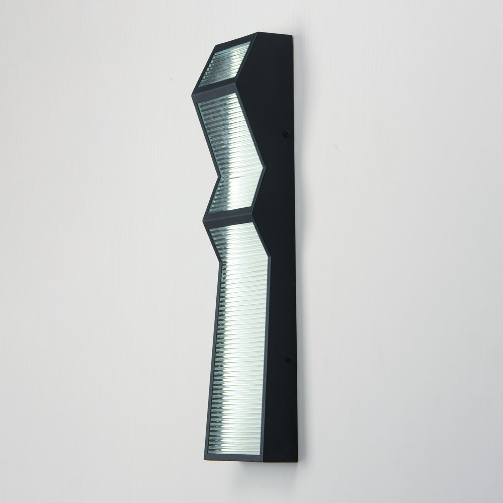 Totem Zigzag Outdoor LED Wall Light in Detail.