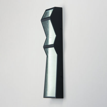 Totem Zigzag Outdoor LED Wall Light in Detail.
