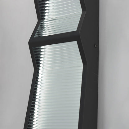Totem Zigzag Outdoor LED Wall Light in Detail.