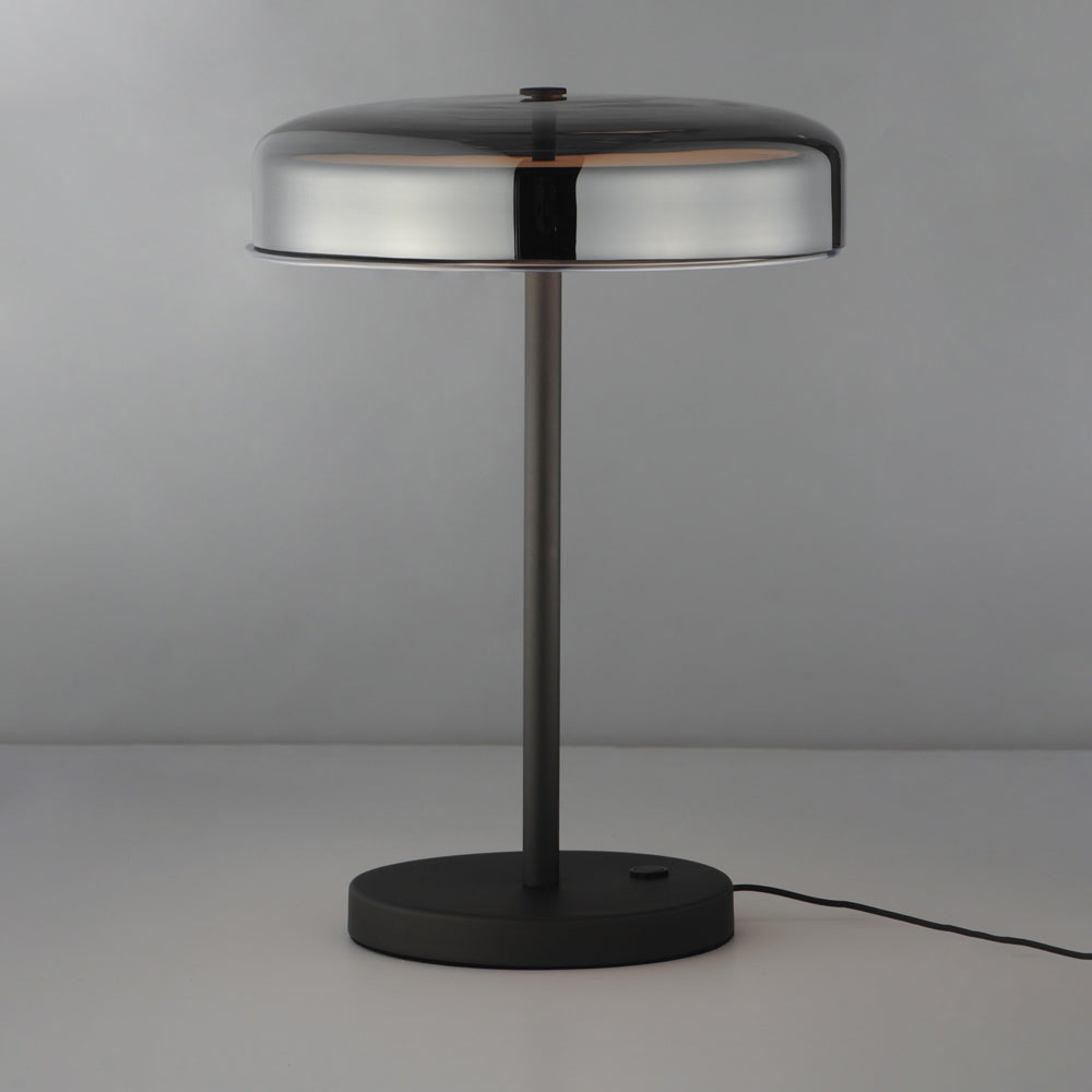 Voto LED Table Lamp in Detail.