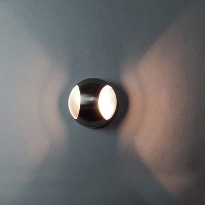 Wink Wall Light in Detail.