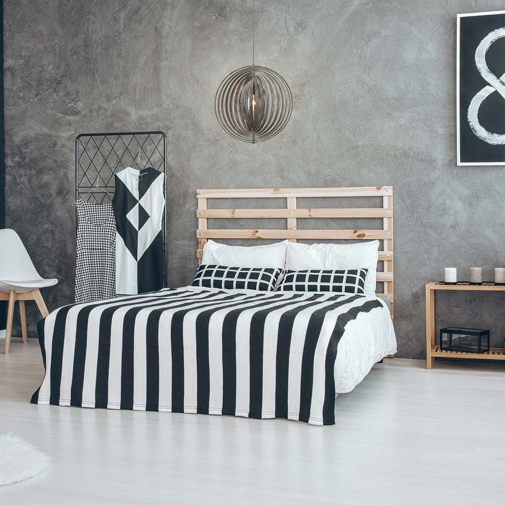 Abruzzo Pendant Light in bedroom.