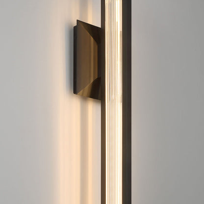Aelin Outdoor LED Wall Light in Detail.