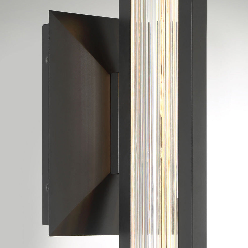 Aelin Outdoor LED Wall Light in Detail.