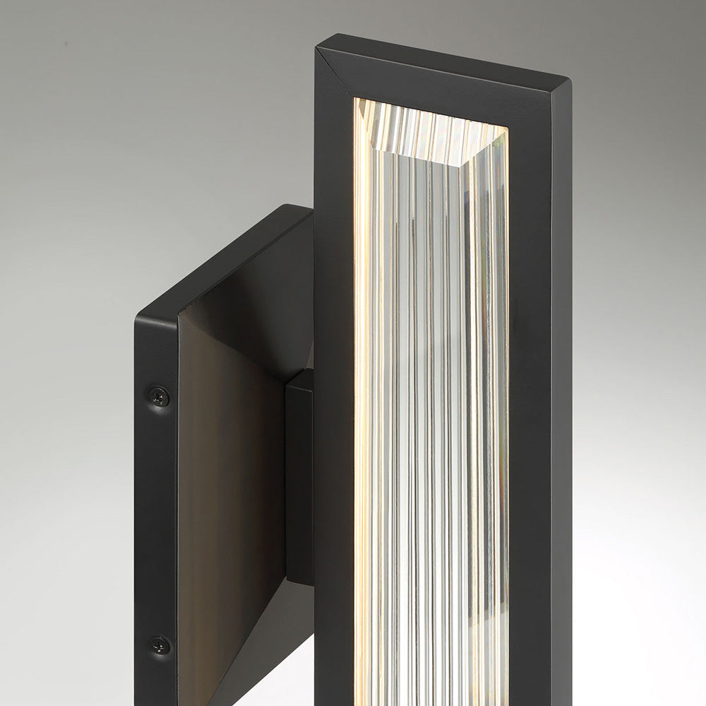 Aelin Outdoor LED Wall Light in Detail.
