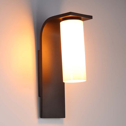 Colonne Outdoor Wall Light in Detail.