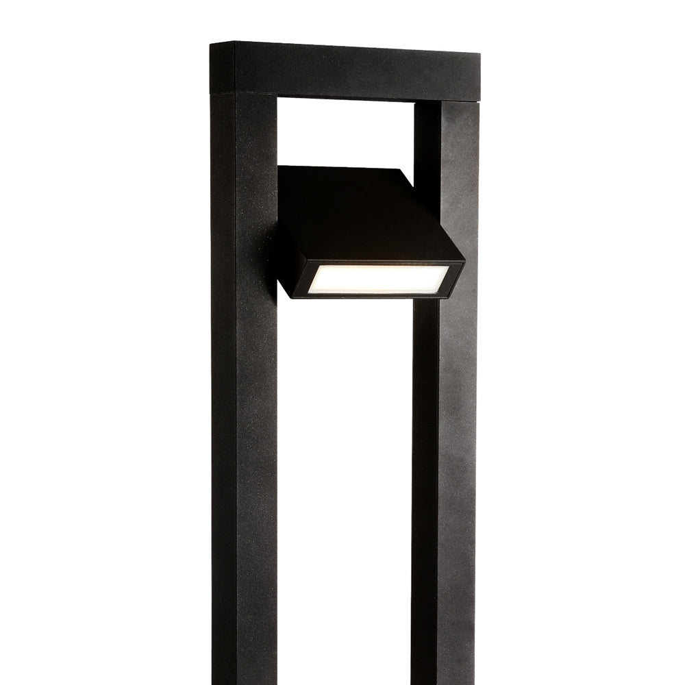Crois Outdoor LED Path Light in Detail.