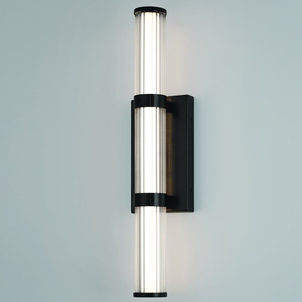 Fayton Outdoor LED Wall Light in Detail.