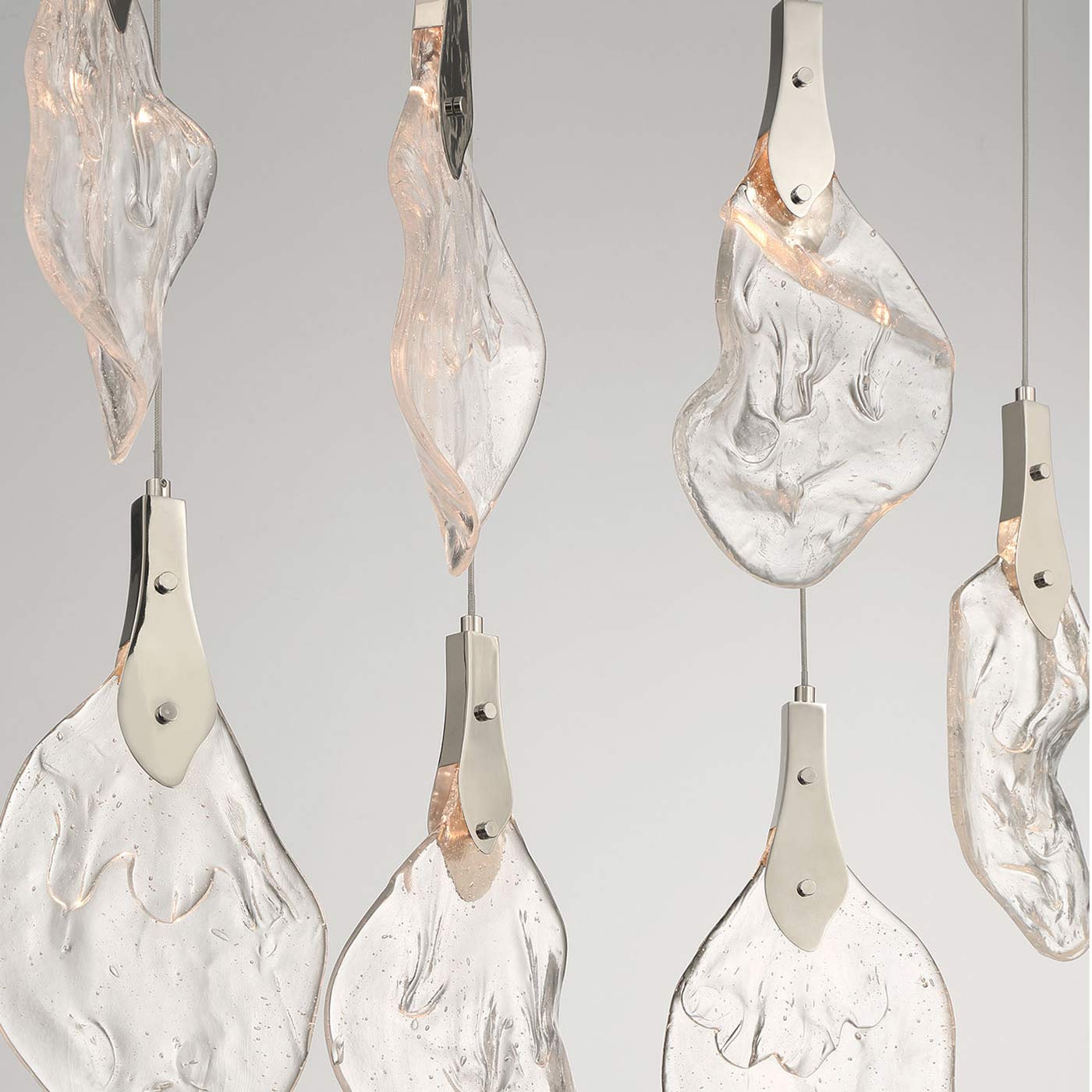 Jateo Linear LED Chandelier in Detail.