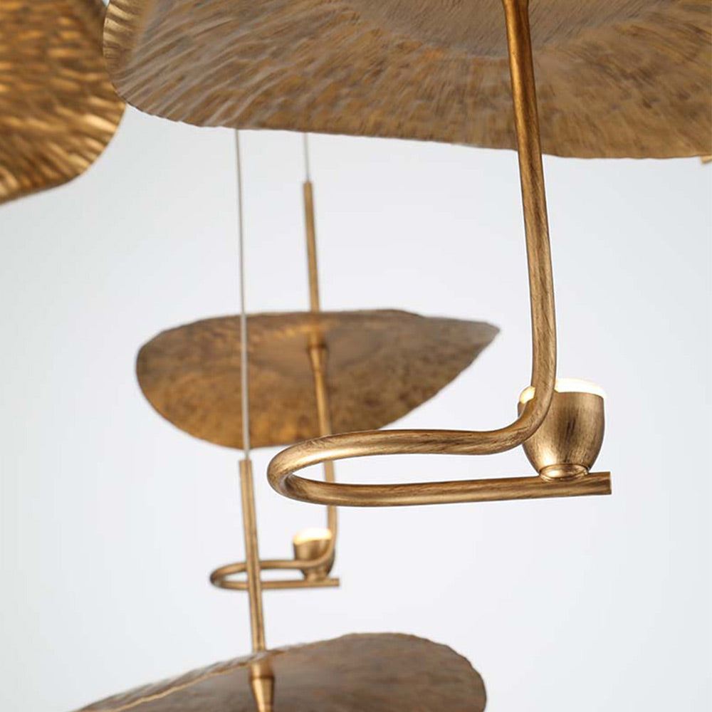 Lagatto LED Chandelier in Detail.
