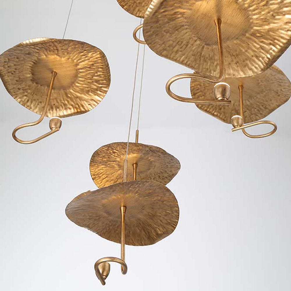 Lagatto LED Chandelier in Detail.
