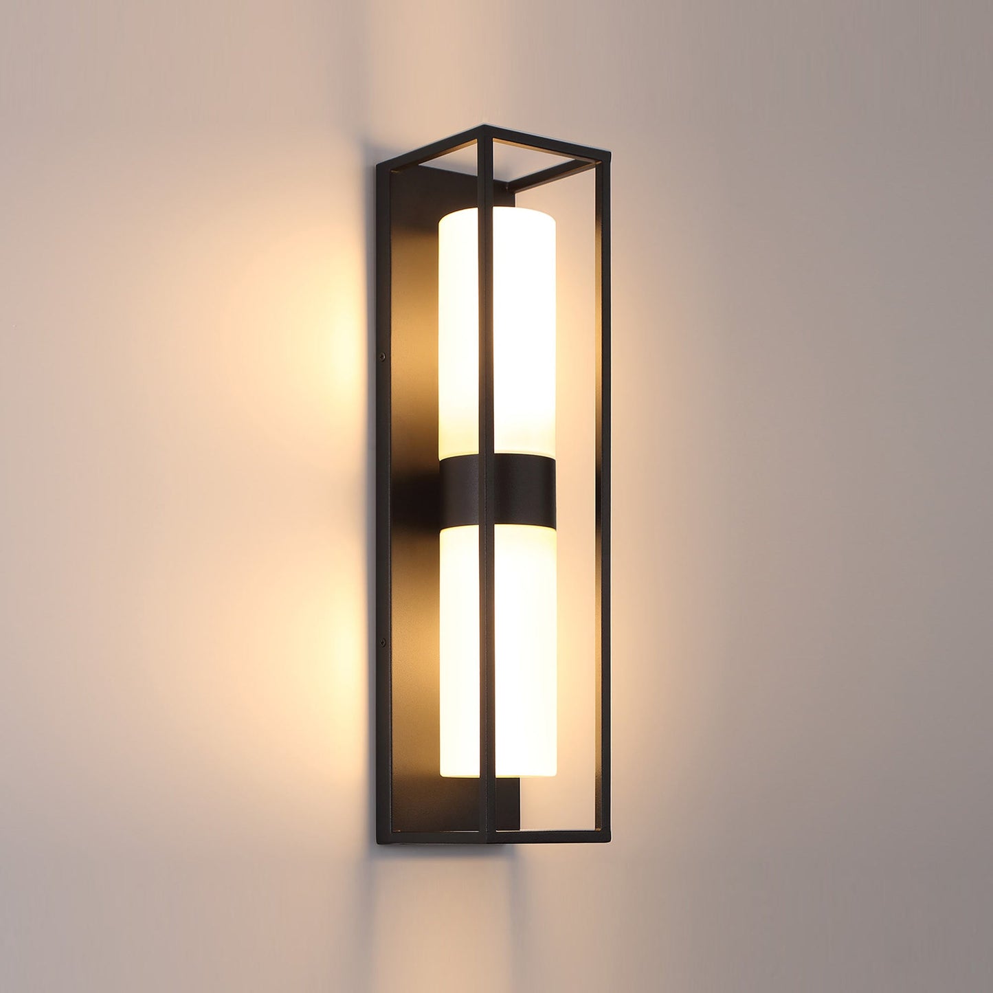Ren Outdoor Wall Light in Detail.